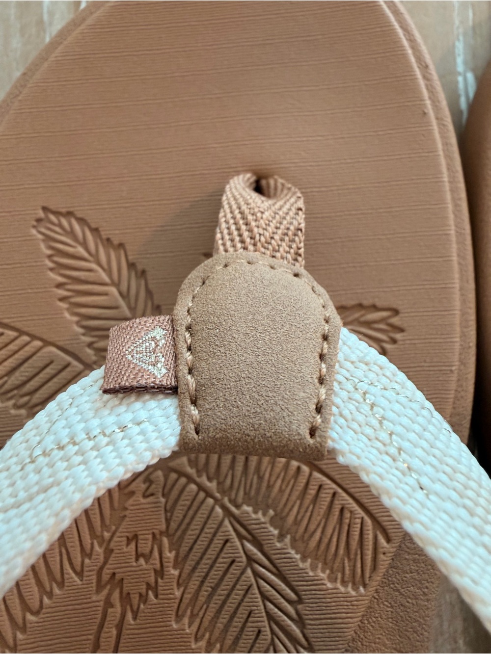 Roxy Gianna II Cream & Tan Flip Flop Beach Vacation (Size 9) - Picture 5 of 14